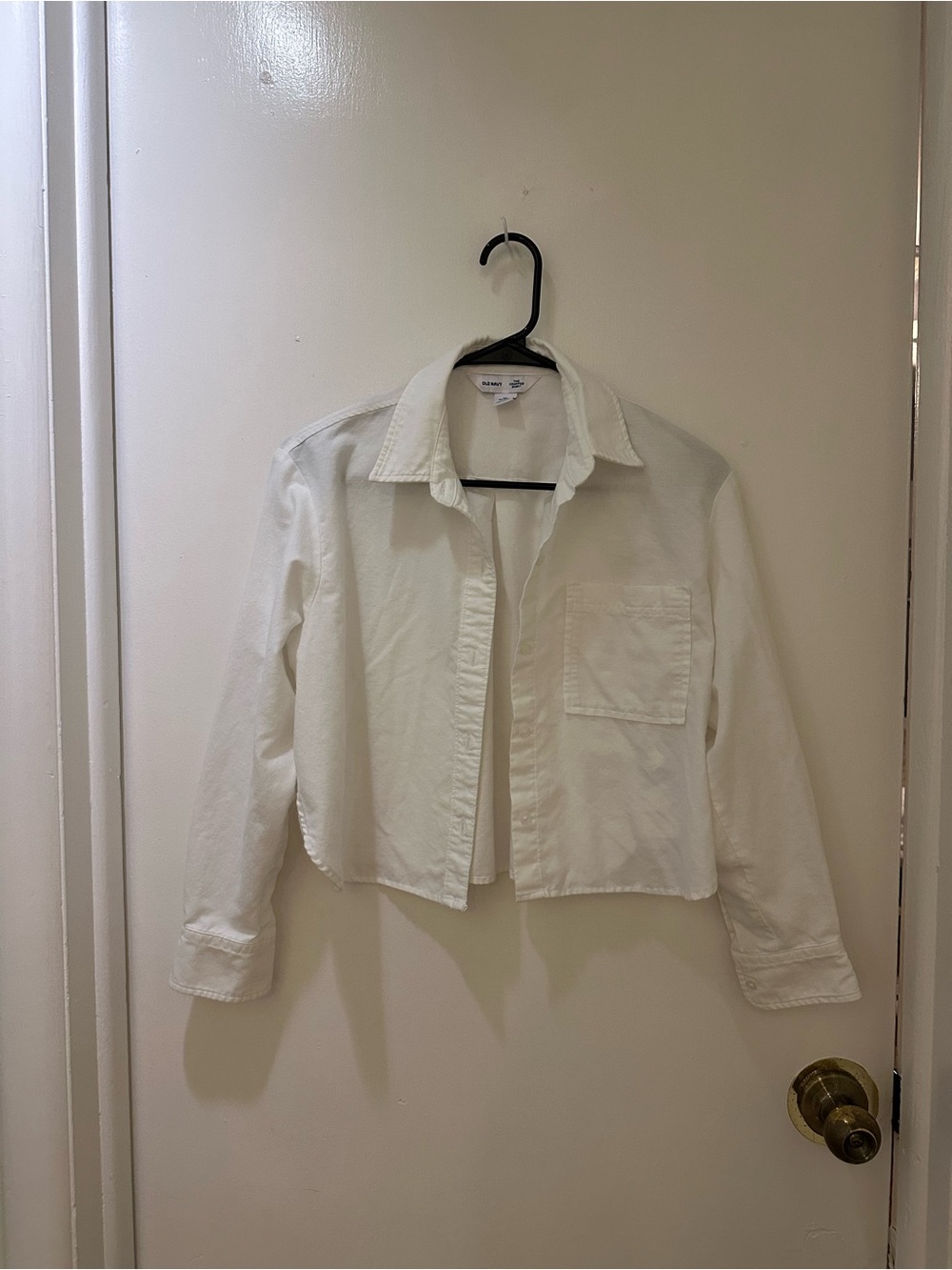 Women’s White Cropped Button-Front Shirt